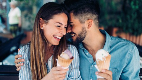 Eating with New Dentures | 7 Foods to Avoid During the First Month